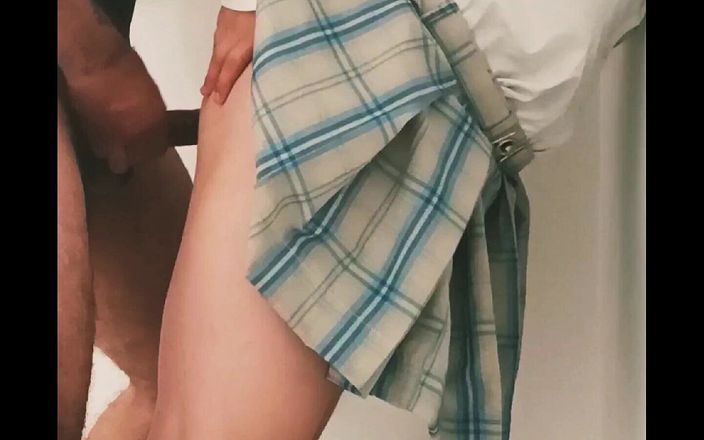 18 Year Old Latina Fucks with a Stranger Inside the College