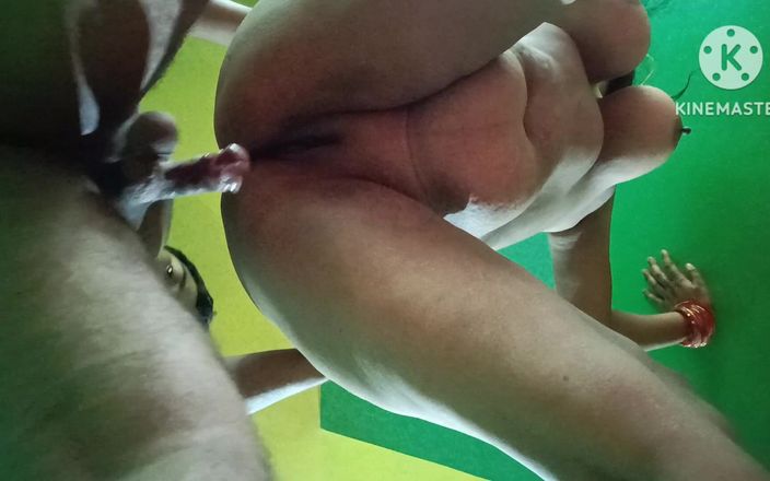 18-year-old Stepdaughter Suffers with Busty Stepmom Who Fucks Her Lovers and Stepson Sex Morning