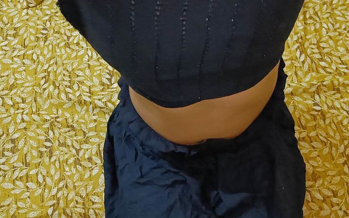 20 Yers Old Indian Desi Village Bhabhi Was Hard Fucking with Dever on Dogy Style and She Is Cheat Her Husband