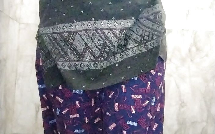 21 Year Teen Girl Showing