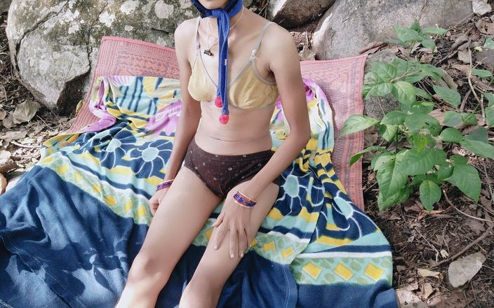 A Girl Oliva Range Was Blowjob and Fucking Hard with Her Brother in Law in Jungle