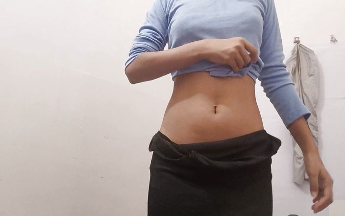 A Lot of Water Is Coming Out of My Pussy, I Went to the Toilet and Masturbated, My Pussy Has Become Completely Wet, a Lot of Wat