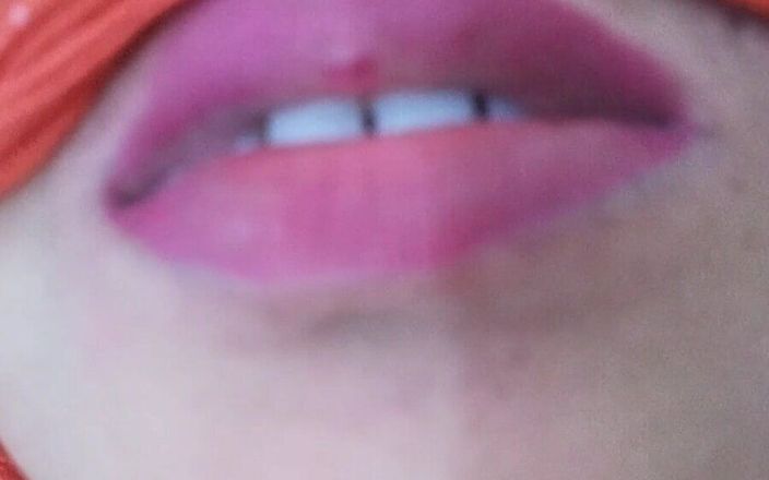 Amazing Sexy Style of Indian Hot Wife