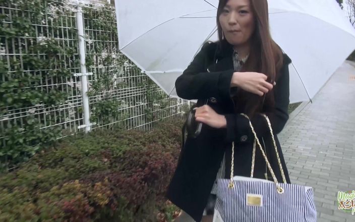 Another Stupid Rainy Day Got Much Better When She Sucked His Dick in the Toilet