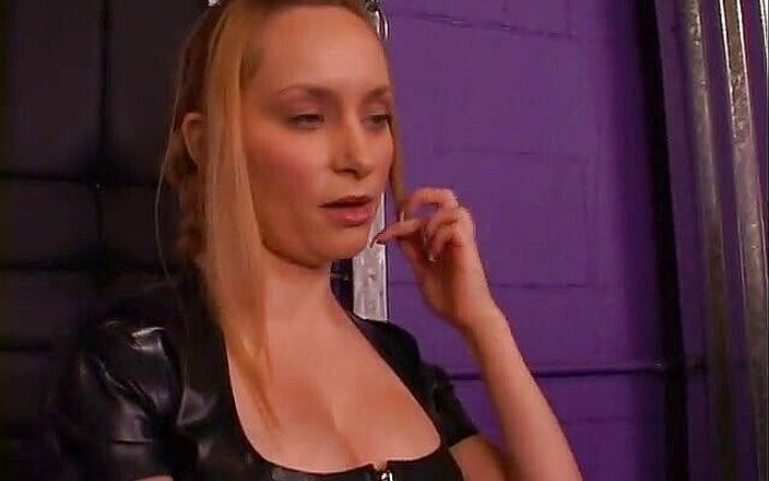 Asian hottie Lystra gearing up for her mistress