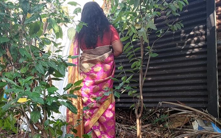 Aunty Was Looking for Something in the Garden and I Had Sex with Her
