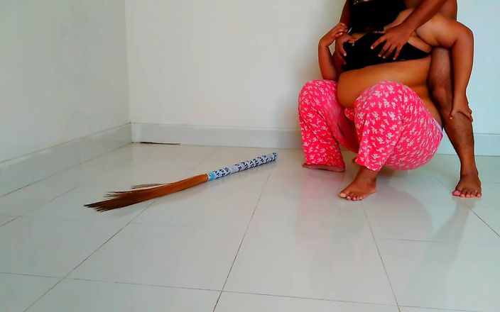 BBW Arabian Hot Amateur Maid Dirty Fucks the Owner & Destroys Her Big Ass, While Sweeping the Office Room