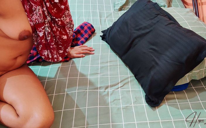 Beautiful Asian Aunty Invites Her Lover Into Her Bed