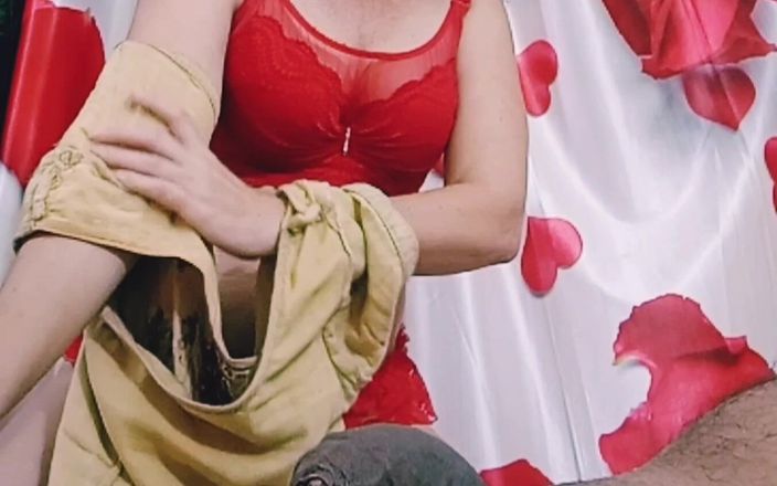 Beautiful Eyes Slut Wife to for