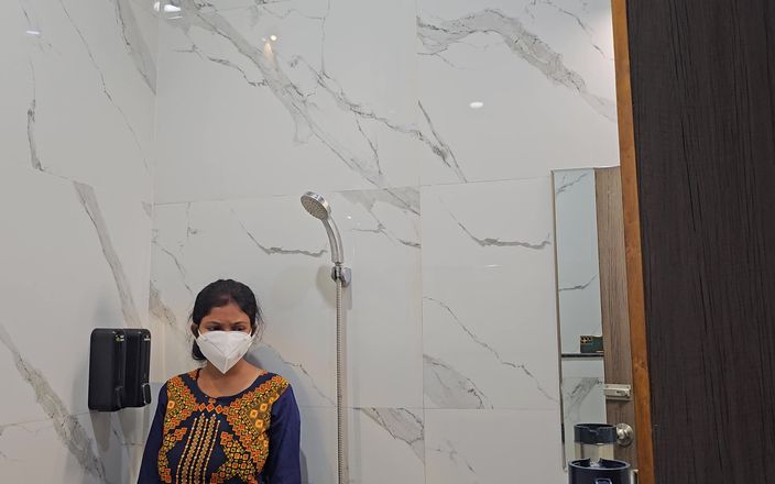 Beautiful Girlfriend Bathroom Sex