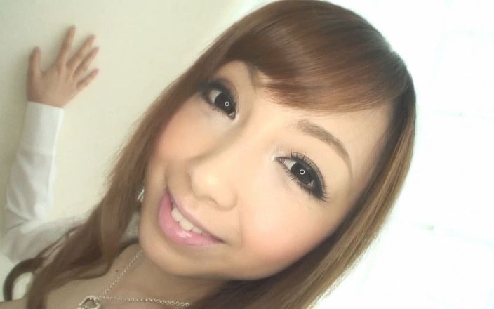 Beautiful Japanese teen gets her hairy pussy licked and creampied