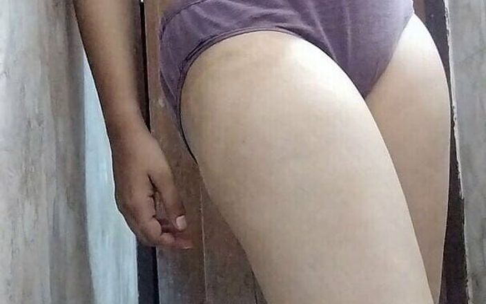 Bhabhi Getting Undressed in Front of Devar