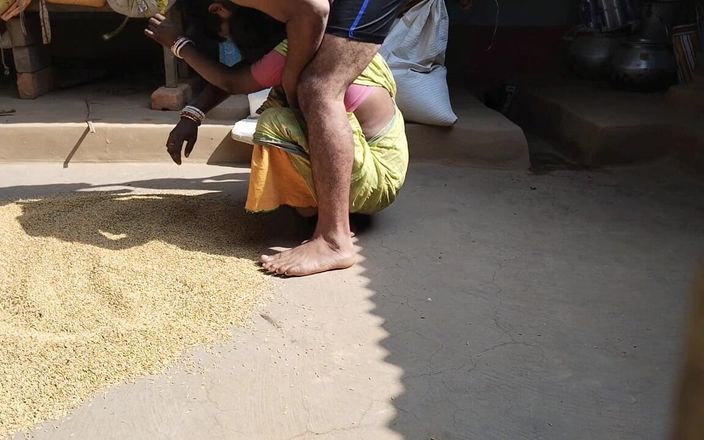 Bhabhi Ko Kam Karte Hue Choda 69 Position Me