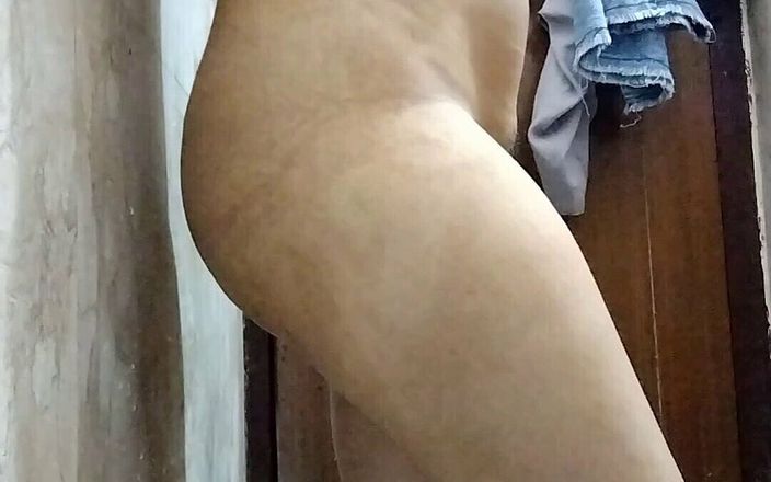 Bhabhi Sexy Naked and Showed Her Body Hot Sexy Fear