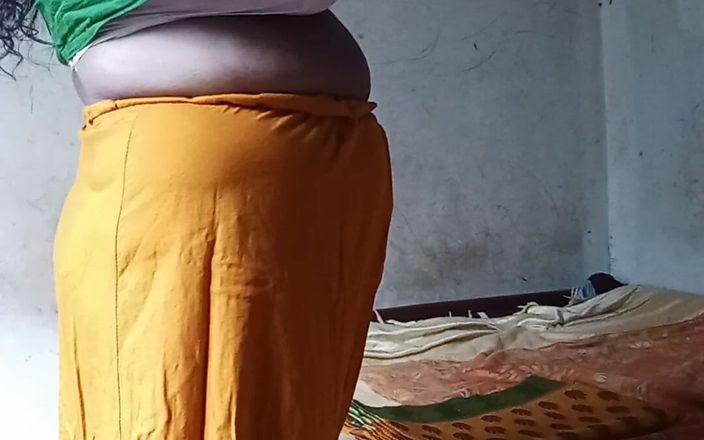 Big nipples and big ass in video performance