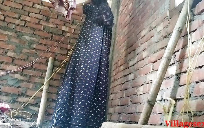 Black Clower Dress Bhabi Sex