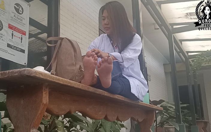 Candid Pinay Feet