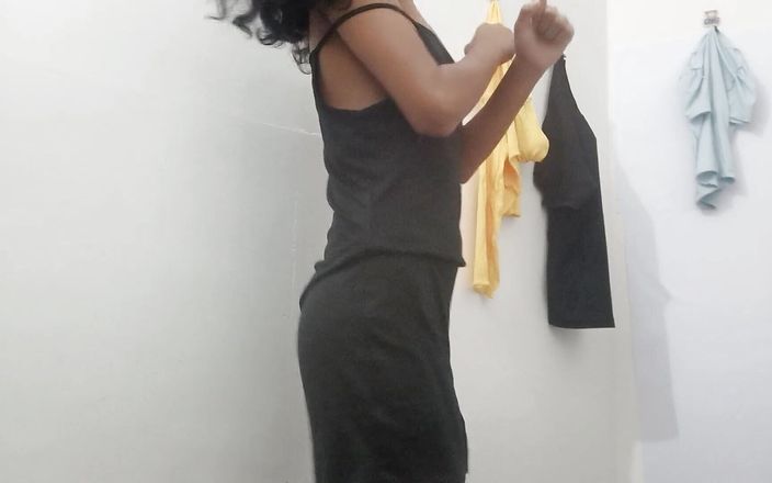 Cheating Indian Wife Masturbates for Her Lover!