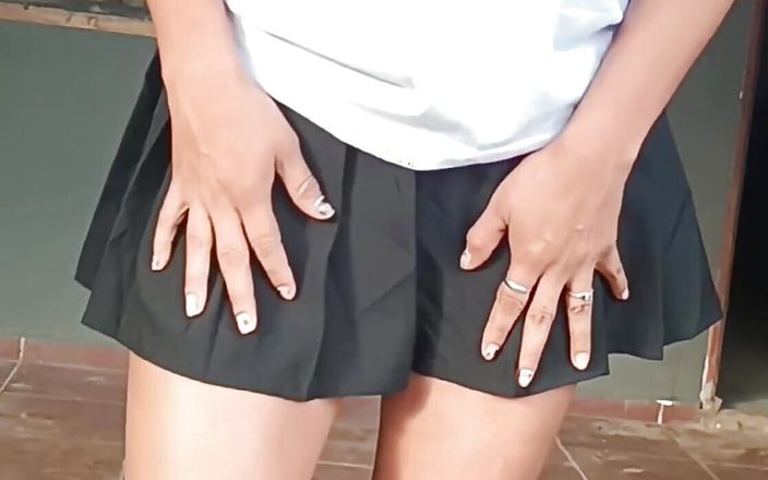 College Girl Penetrantes Her Anus for They First Time