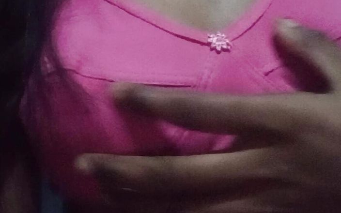 College Girlfriend Showing Full Body in Hostel