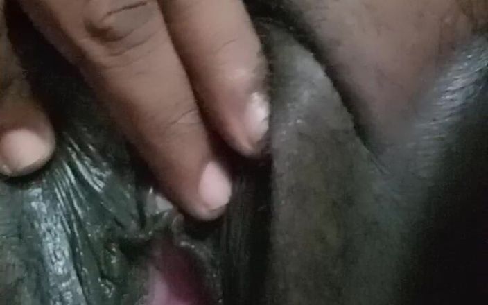College lacher in bedroom finger performance videos