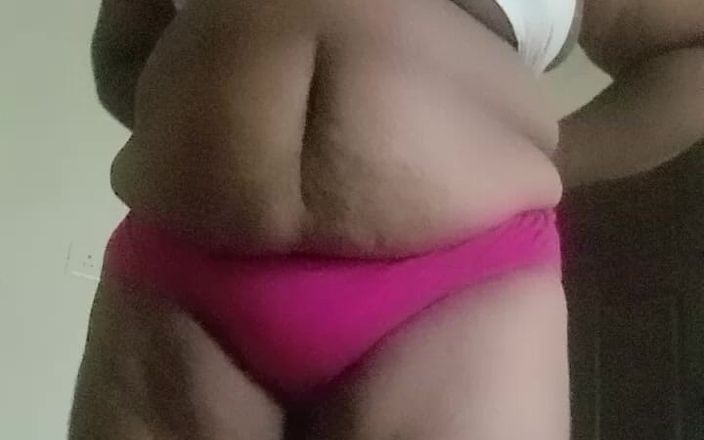 College Tacher Bedroom Dress Change