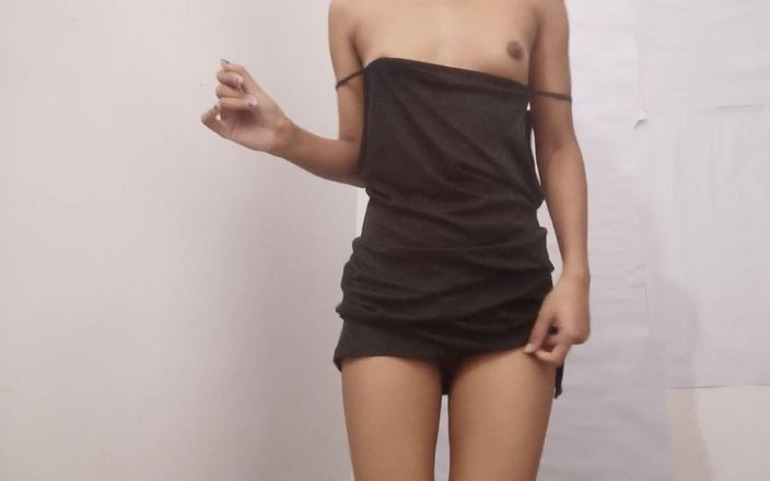 Cute Brunette Masturbating