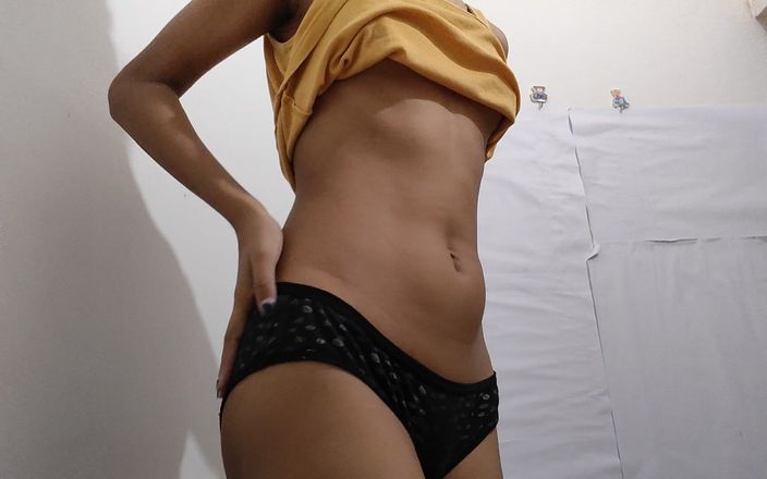 Cute Girl Getting Horny in Panties. mmm