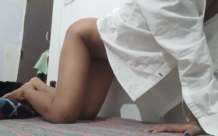 Cute Girl in Nice Lingerie Pleases Her Ass on the Table