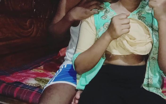 Deshi Women Tasneem Omar