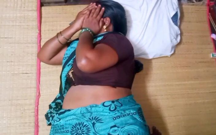 Desi Aunty Big Pussy Show