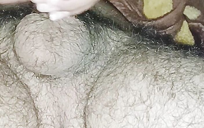 Desi Bhabhi Amateur Handjob 3