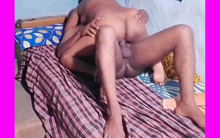Desi bhabhi Anu fucking with stepbrother while parents not at home