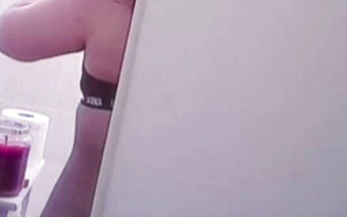 Desi Bhabhi Bathroom Video