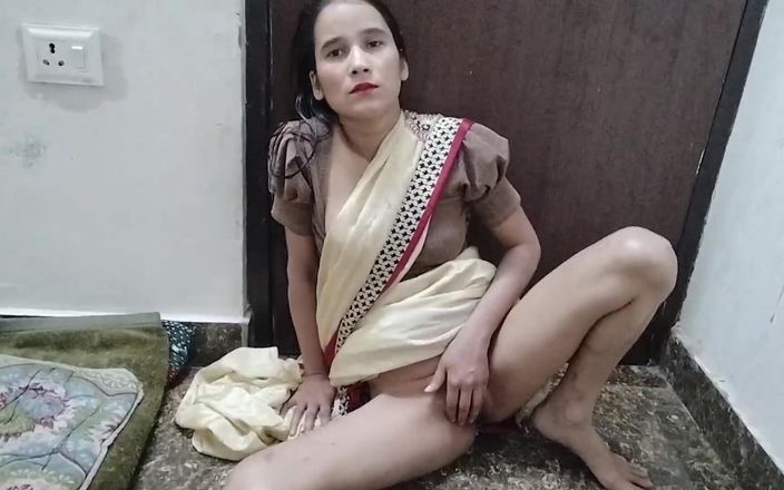 Desi Bhabhi Home Masturbation