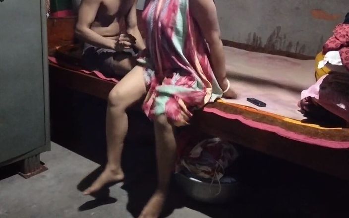 Desi Bhabi Has Kept Her Lover Under the Bed