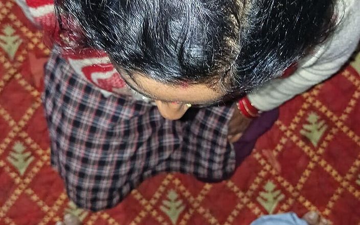 Desi Bhabi Sucking in Blowjob with Mouth Cream