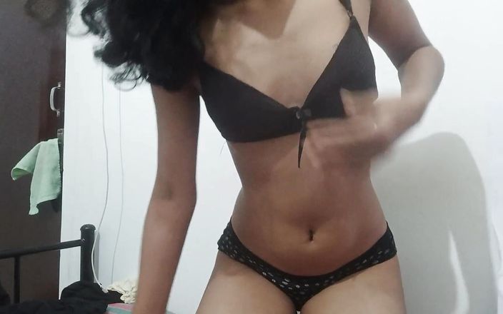 Desi Girl with Beautiful Tits and Hairy