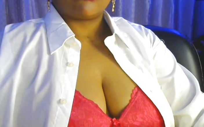 Desi Hot Girl Going Outside Having Sexy Fun Alone in Front of Live Camera