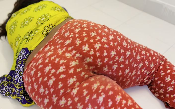 Desi Hot MILF Stepmom Fucked by Stepson - Huge Ass Fuck & Give Somthing Behind - Huge Cum