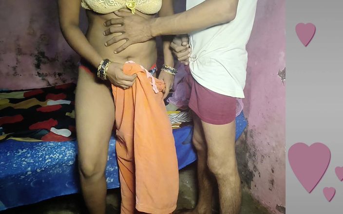 Desi Housewife Gets Fucked in Hut Full Ass