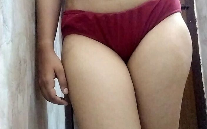 Desi Indian Bhabhi Shows Body in Shower at Home