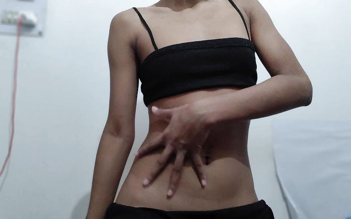 Desi Indian Girl Shows Body and Her Fresh Virgin Pussy
