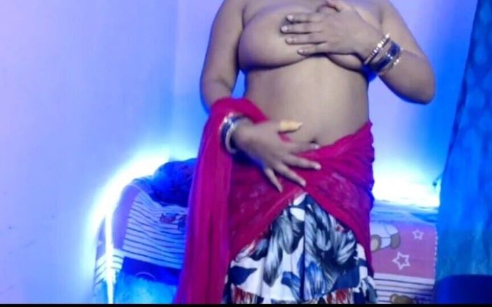 Desi Sexy Hot Girl Slowly Opened Her Clothes and Showed Her Beautiful Boobs and Played with Her Self Boobs