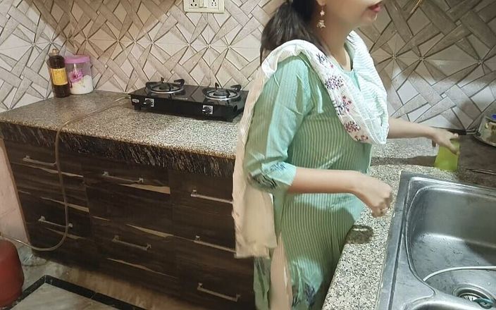 Desi Sexy Stepmom Gets Angry on Him After Proposing in Kitchen Pissing