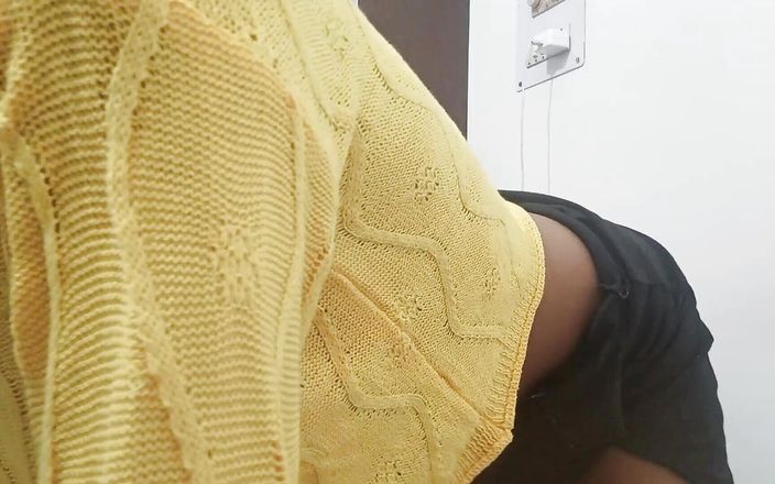 Desi Super Horny GF Masturbating