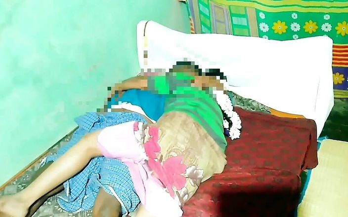 Desi Tamil Aunty Goes to Boyfriend's House and Has Sex After Knowing That He Is Alone at Home