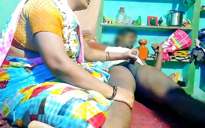 Desi Tamil Aunty Nice Fucking in Bedroom