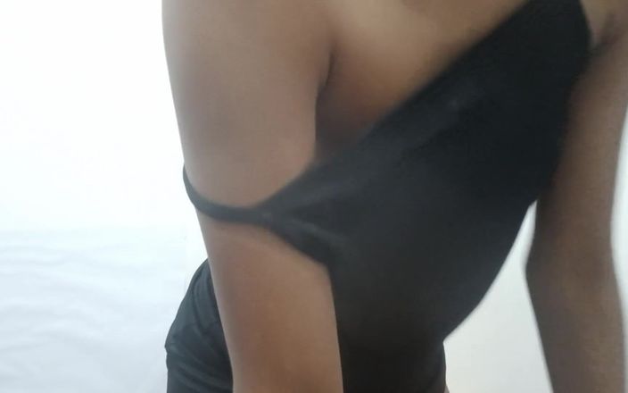 Desi Young Indian Girl Desperate for the Cock for Her Wet Pussy!!