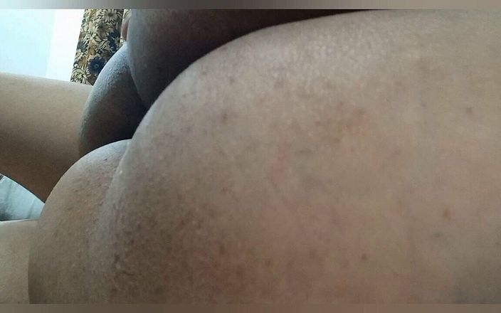 Dirty Desi BBW Bhabhi Giving Just a Blowjob Show Her Huge Ass
